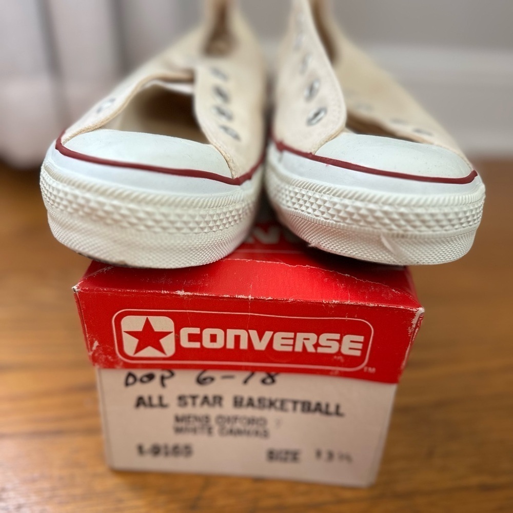 Vintage Converse All stars USA Made 1978 Oxford Basketball White Canvas 13.5.
